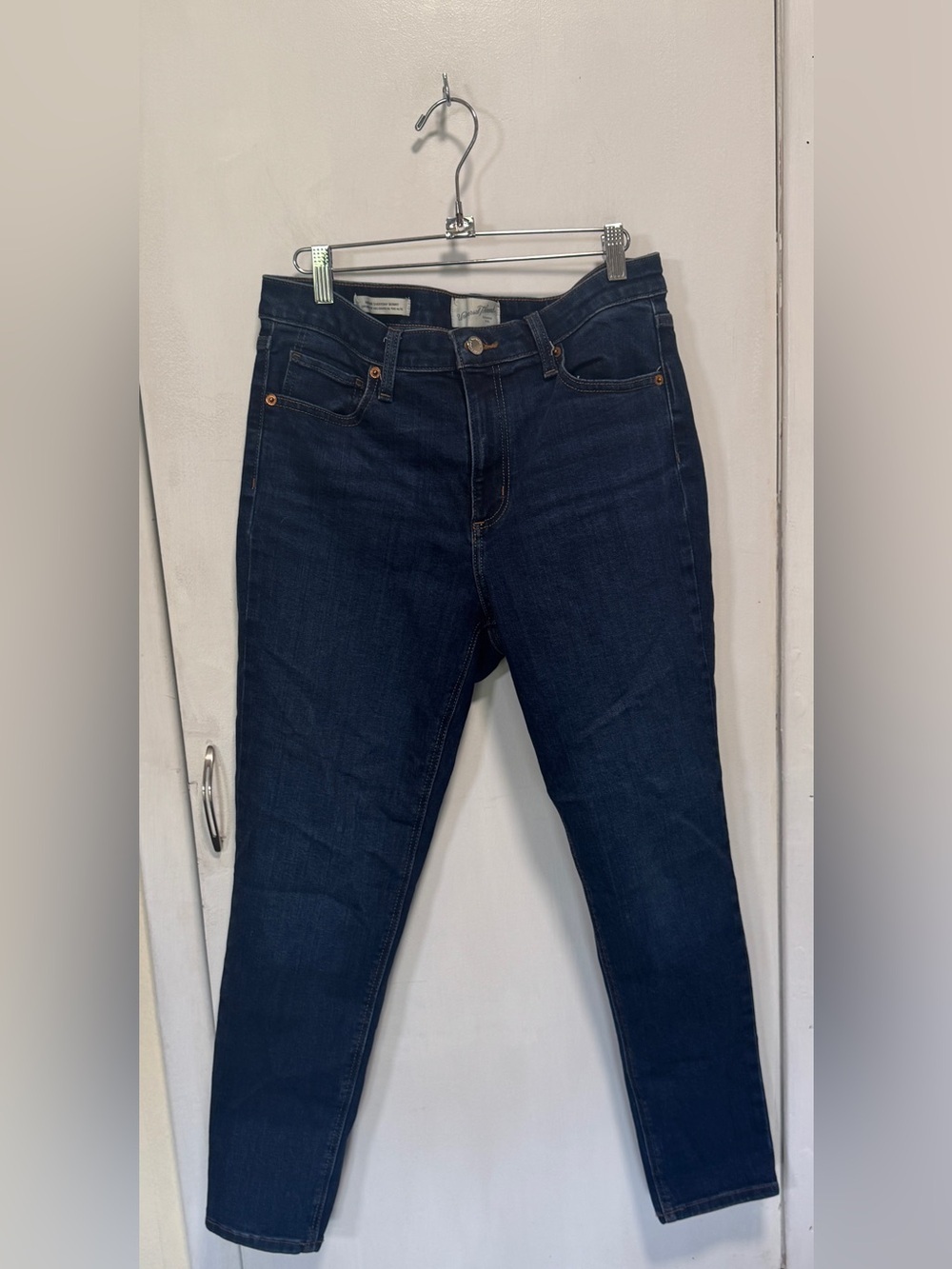 Universal Thread Dark Blue Skinny Jeans for Women